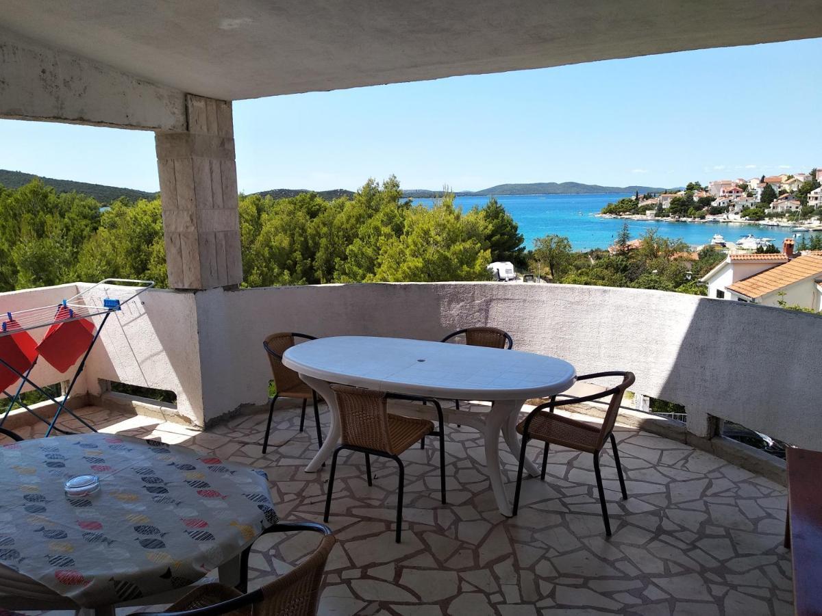 Braco Apartments By The Sea With A Sea View Žaborić Kültér fotó